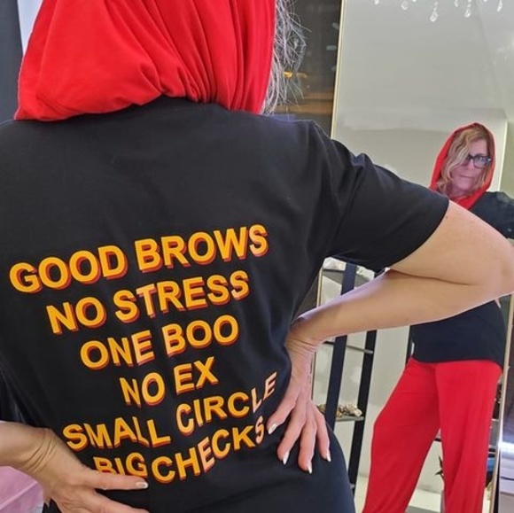 Meet your Posher, Roberta - Picture 1 of 1